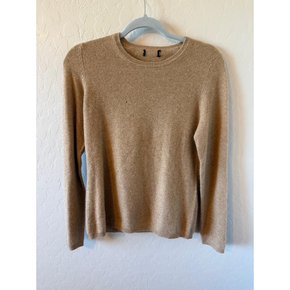 Charter Club Sweater Small Beige Crew Neck 100 Cashmere Classic Minimalist Cozy